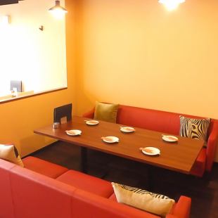 We have sofa seats available for you to relax in.It can accommodate 5 to 8 people, and the bright and spacious space is sure to be a great place for fun conversation in a variety of situations, such as girls' nights, dates, and drinking parties! Please take your time and enjoy your meal★