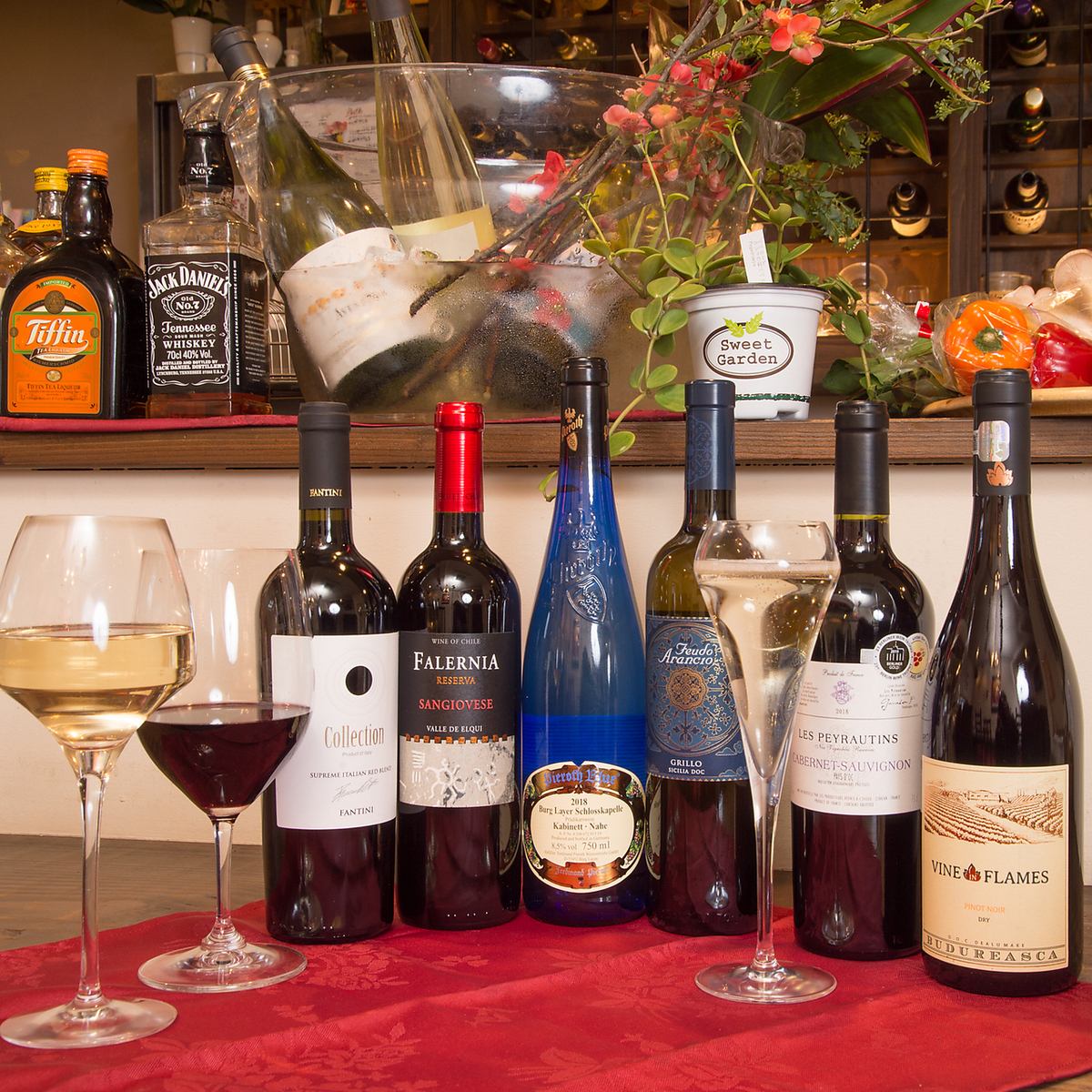 ワインは日替わりで4~5種類をご用意しております