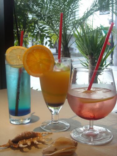 We offer a variety of discerning drinks