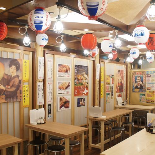昔懐かしい昭和スタイルの店内