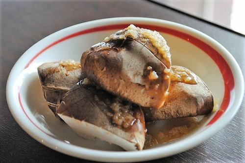 [Specially selected thick meat! High-quality raw shiitake mushrooms] Thick meat shiitake mushrooms