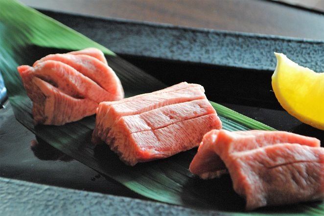 The signature dish at this yakiniku restaurant is tongue.A restaurant that takes pride in its meat quality and flavor, with a rating of 3.5 or higher on gourmet sites!