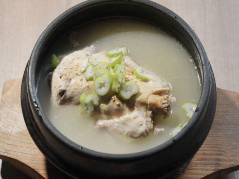 参鶏湯（サムゲタン）