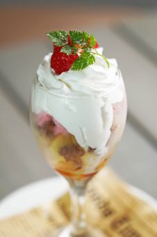 [Weekdays only] Casual dinner course with mini parfait★3,300 yen with unlimited all-you-can-drink including plenty of non-alcoholic options