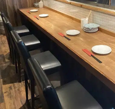 6 counter seats