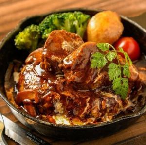 부드러운 쇠고기 스튜 햄버거 (200g)