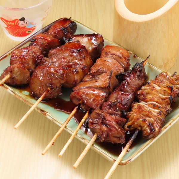 当店のの名物料理【焼きとん/もつ煮】※焼きとん1本200円(税込)※もつ煮550円(税込)