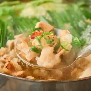 [A Feast of Hakata's Flavors] 8 dishes including "Hakata Wagyu Beef Offal Hot Pot" and "Sesame Amberjack" ◆ 3-hour all-you-can-drink included 5,000 yen