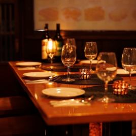 炭火焼きアジアンダイニング居酒屋◎異国情緒溢れる「アジアンダイニング居酒屋 BLUE SKY 木場店」は、炭火焼きとアジアン料理の絶妙な融合を楽しめるお店です。厳選された素材を使用し、炭火焼きで香ばしく仕上げた料理が自慢。