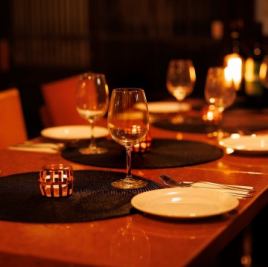 ケーキの持ち込み・お預かりOK、TVモニター・Wi-Fiも完備、レイアウトも自由に。スタッフは英語も話せるので、外国の方も含めたパーティーにもおすすめです！