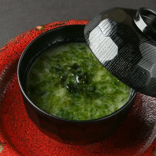 Sea lettuce miso soup