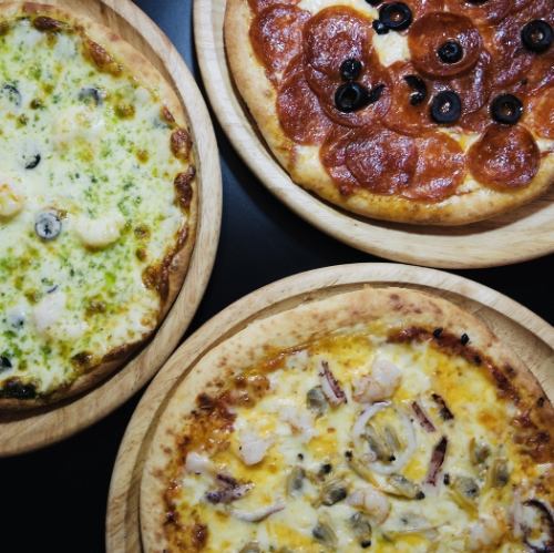 【ピザ好き必見！】ピザの種類を豊富に揃えております。クラフトビールとピザは優勝決定です。