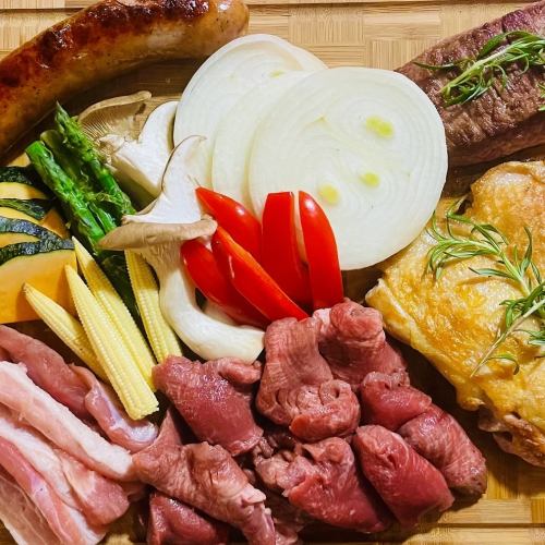 【テラスでBBQ】<飲み放題付き>6600円(税込)コース◆お肉4種類・ソーセージ・焼き野菜が楽しめる
