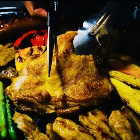 【テラスでBBQ】<飲み放題付き>8800円(税込)コース◆お肉4種類と海鮮・焼き野菜・ソーセージなど