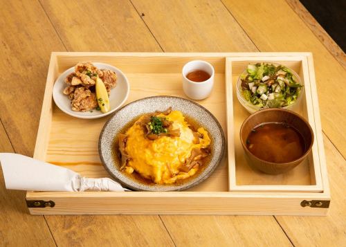 TSUKUMO's selection of donburi