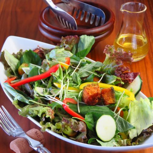 Log camp salad with fresh vegetables ♪ Vegetable 3 times menu
