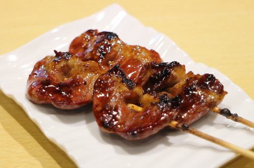 こだわり抜いた炭火焼き鳥を165円(税込)~お食事可能!!