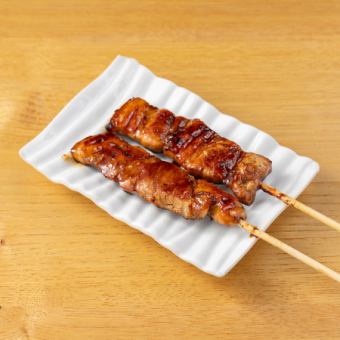 五花肉（配酱汁）
