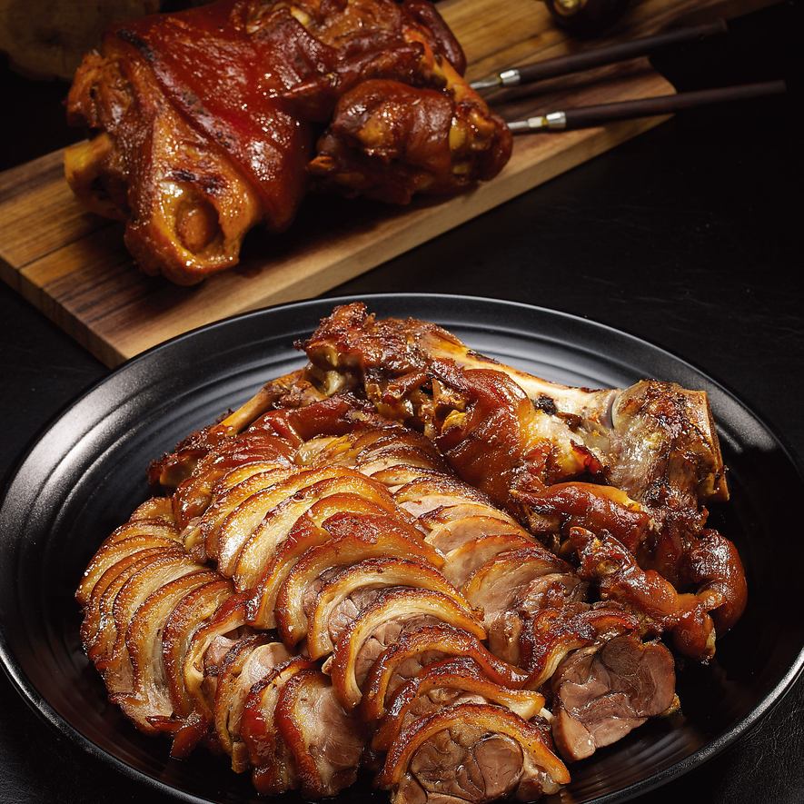 인기의 한국요리 「돼지 다리」는 엄선한 일품◎콜라겐도 풍부♪