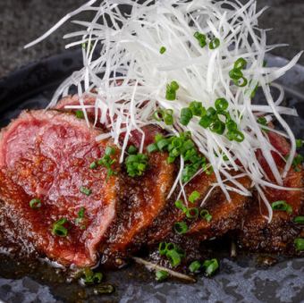 特選和牛炙りたたき～特製オニオンソース～