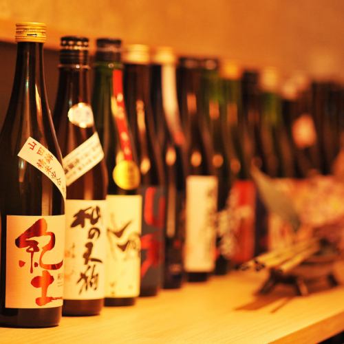 日本各地の四季と恵みがもたらしたお酒各種。