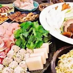 ◇鸡肉火锅套餐：¥2600（含税）（至少4人）◇