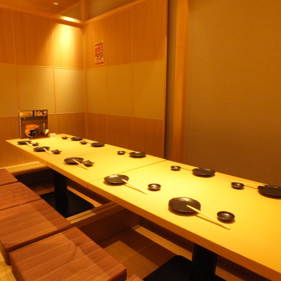 Our private rooms with sunken seating can accommodate banquets for up to 40 people.