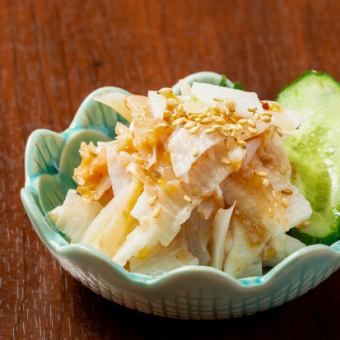 山芋の梅水晶あえ