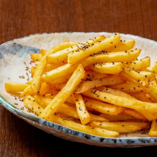 アンチョビバターのフライドポテト