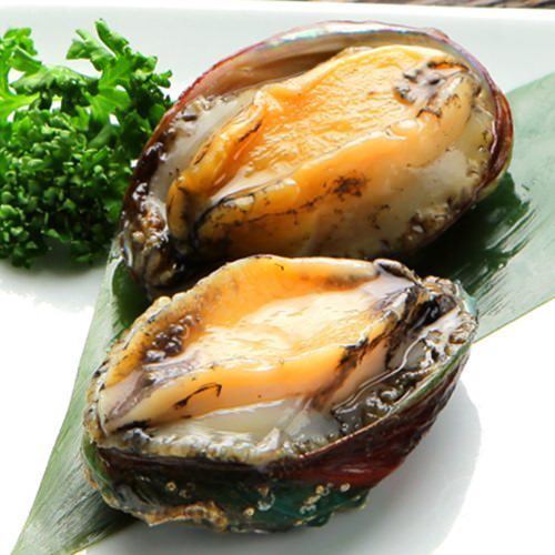 Grilled small abalone