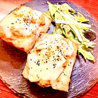 鯖カレーブルスケッタ