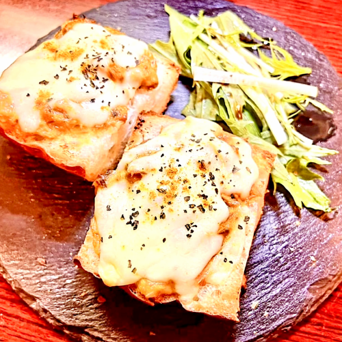 鯖カレーブルスケッタ