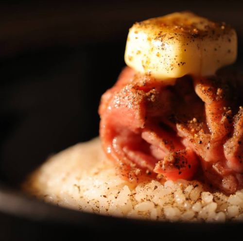 ＜おすすめ！＞石焼き鍋のにんにくバターご飯