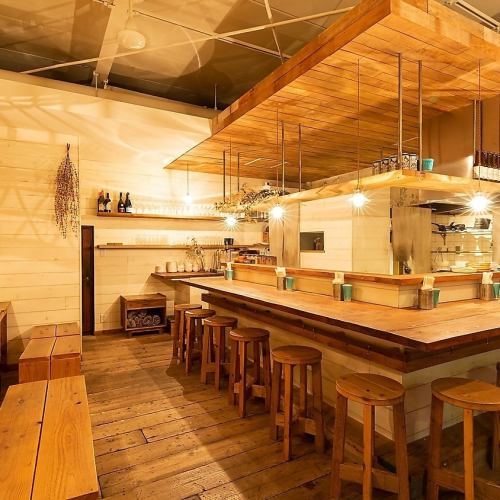 解放感のあるお洒落な店内