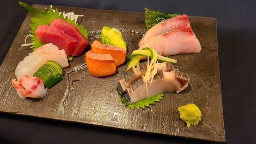 Sakemeshi's proud sashimi assortment of 5 kinds for 2 people