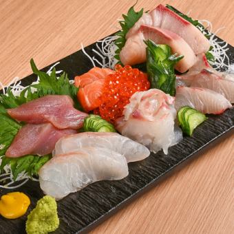 サケメシ自慢のお造り盛り合わせ5種（2人前）