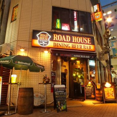 "I love beer!" It's a common hobbies, so you can talk in depth.We will provide you a wonderful space.With your usual friends, with your neighbors, with the RoadHouse staff ... why not make a wonderful memory? The counter is a great place to start such memories ♪