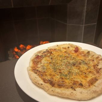 콰트로 포르마지 (4종의 치즈 피자)