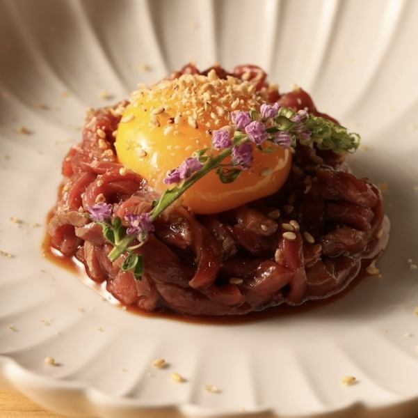 【1ヶ月に300食提供】7種の炙りユッケ
