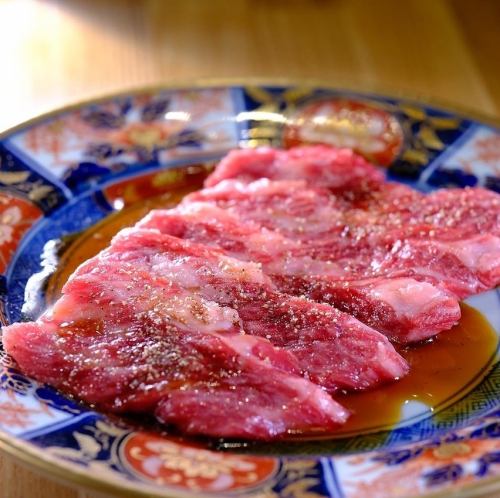 特別肥育知床牛　上カルビ