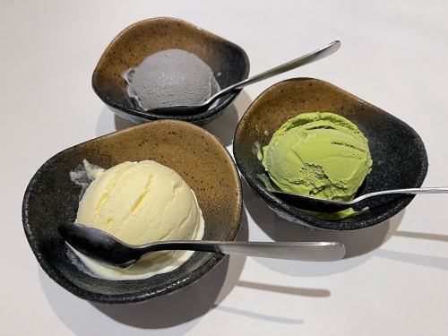 バニラアイス/抹茶アイス/黒ごまアイス 各