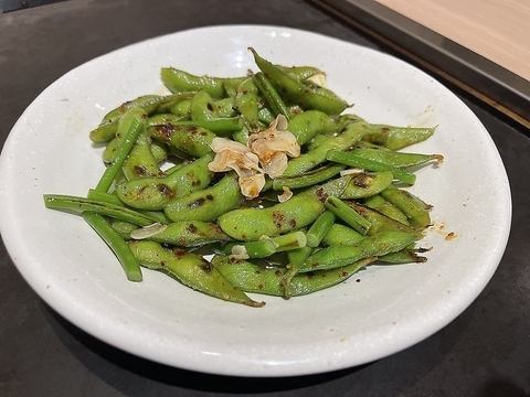 Garlic-grilled edamame