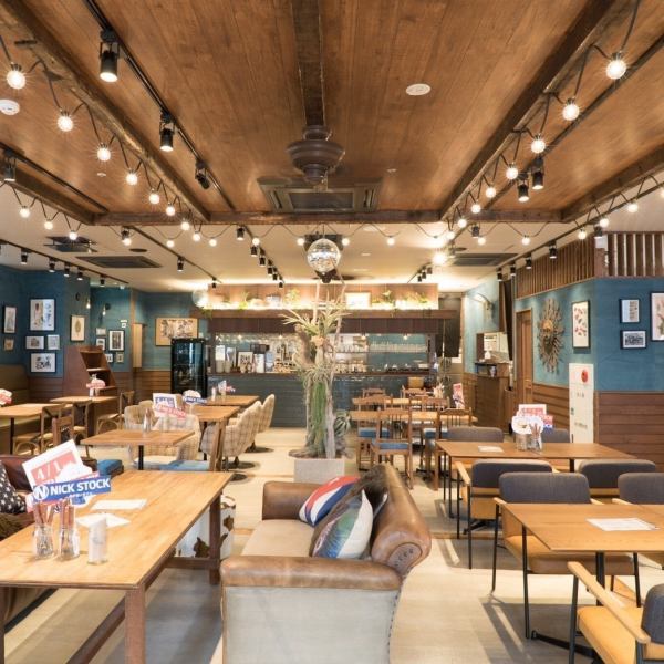 アメリカ西海岸をイメージしたオシャレな店内♪貸切歓迎！お料理やお席の配置はご相談くださいませ！最大70名様迄貸切のご予約も承っております。大小様々な宴会でもご利用頂けます！会社の宴会や打ち上げ、想い想いのお好みのシーンでご利用下さい！貸切のご相談はお気軽にご連絡下さい☆