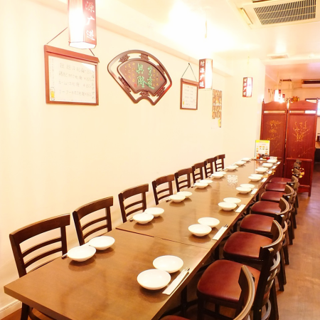 Atmosphere that it was settled with Chinese decoration items at home.It is also recommended for dining with family!