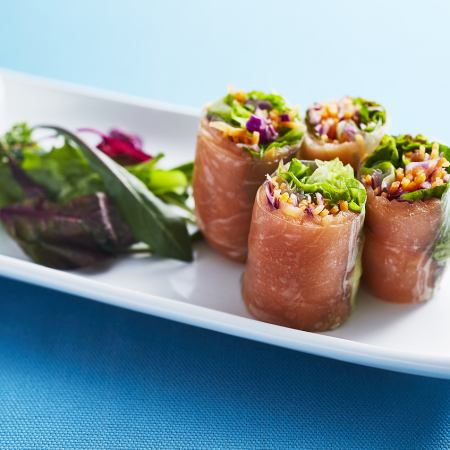 サーモンの生春巻き