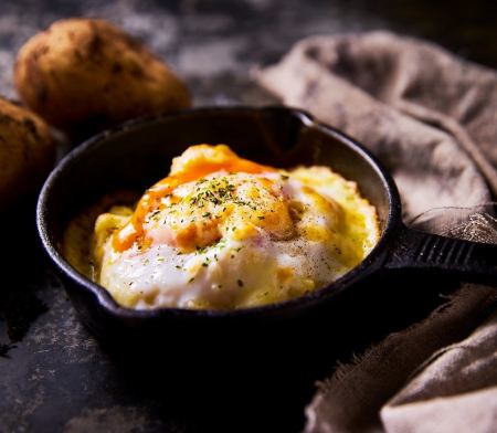 ガーリックベーコンポテトのチーズ焼き