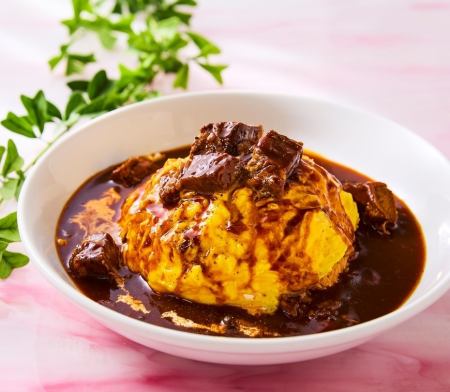 ごろっと牛肉オムライス