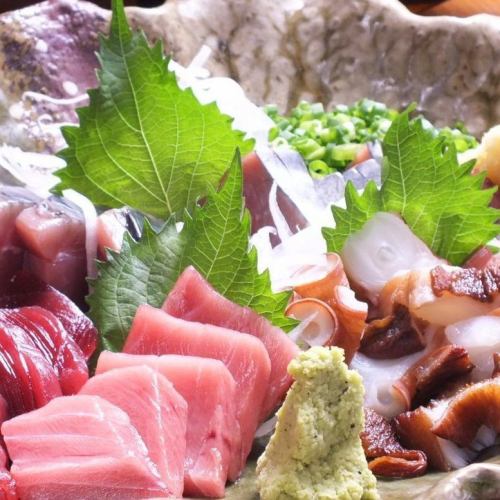 Today's fresh fish and sashimi (assorted platter available for 1 person)