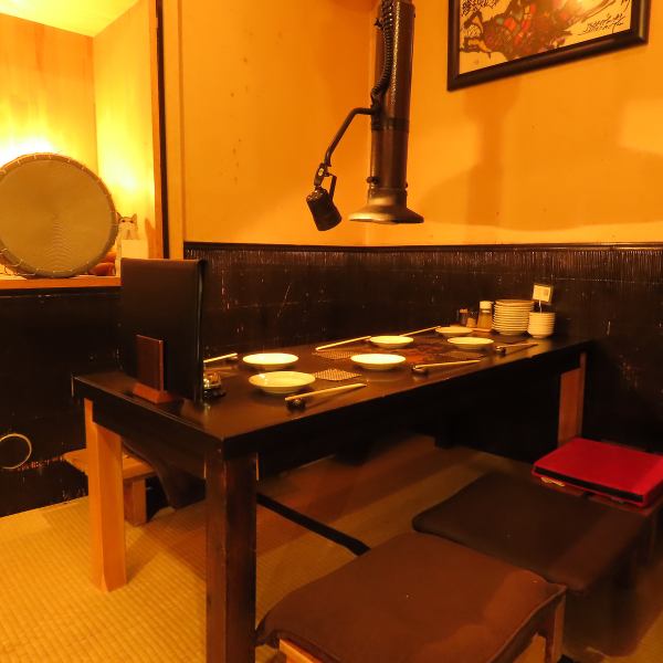 温かみのある店内は、まるで家に帰ってきたようにホッコリ気分にさせてくれます。手作りの小物が至る所に散りばめられており、リラックスできる空間が広がっています。ここでは、他では味わえない新鮮なお肉を楽しむことができ、仲間内や同僚との宴会にもぴったりです♪心温まるひとときを過ごしてください★