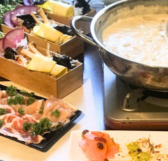 【ディナー限定】薬膳火鍋 美桜鶏と三元豚コース★4種類の薬膳出汁から選べる2色鍋/6000円(税込)